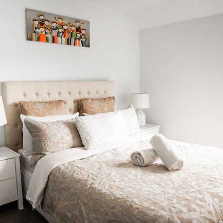 Hagley Park Hidden Gem Apartment ไครสต์เชิร์ช ภายนอก รูปภาพ