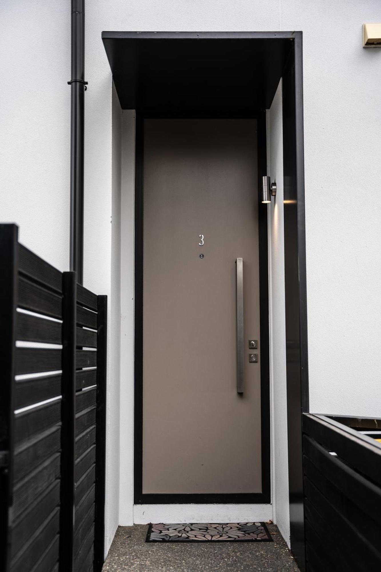 Hagley Park Hidden Gem Apartment ไครสต์เชิร์ช ภายนอก รูปภาพ